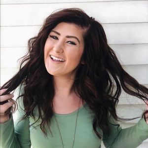 Meet your Posher, Abby